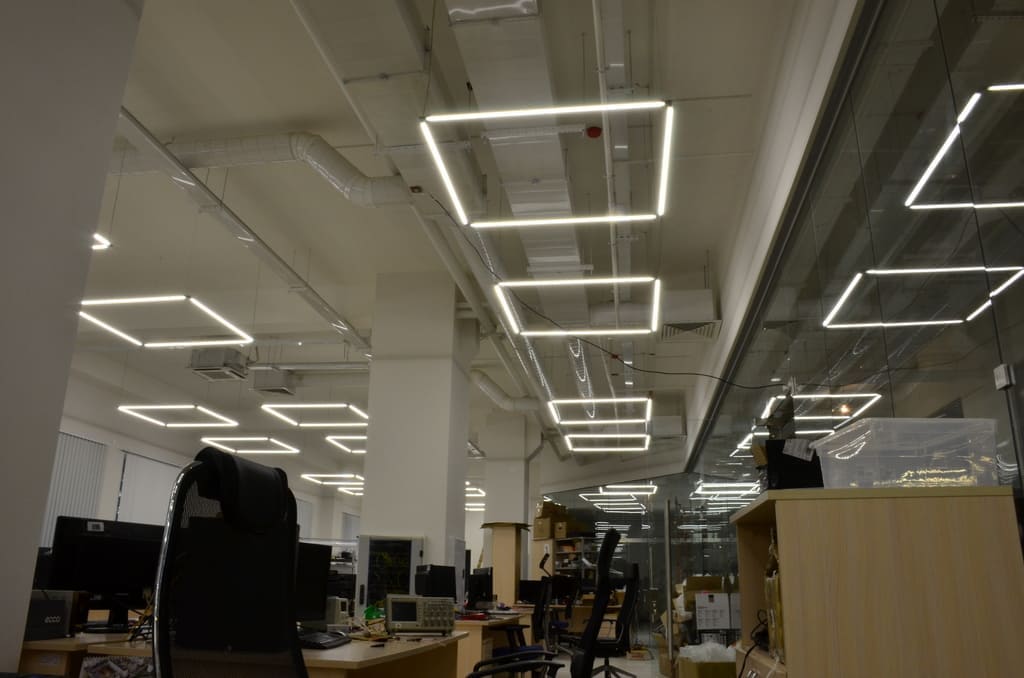 светодиодное освещение офиса